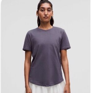 Love Curved hem Tee in nightfall